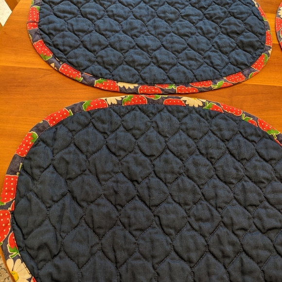 Quilted Placemats VTG Strawberries Daisies Oval Kitchen Dining nostalgic kitchen - Picture 7 of 8